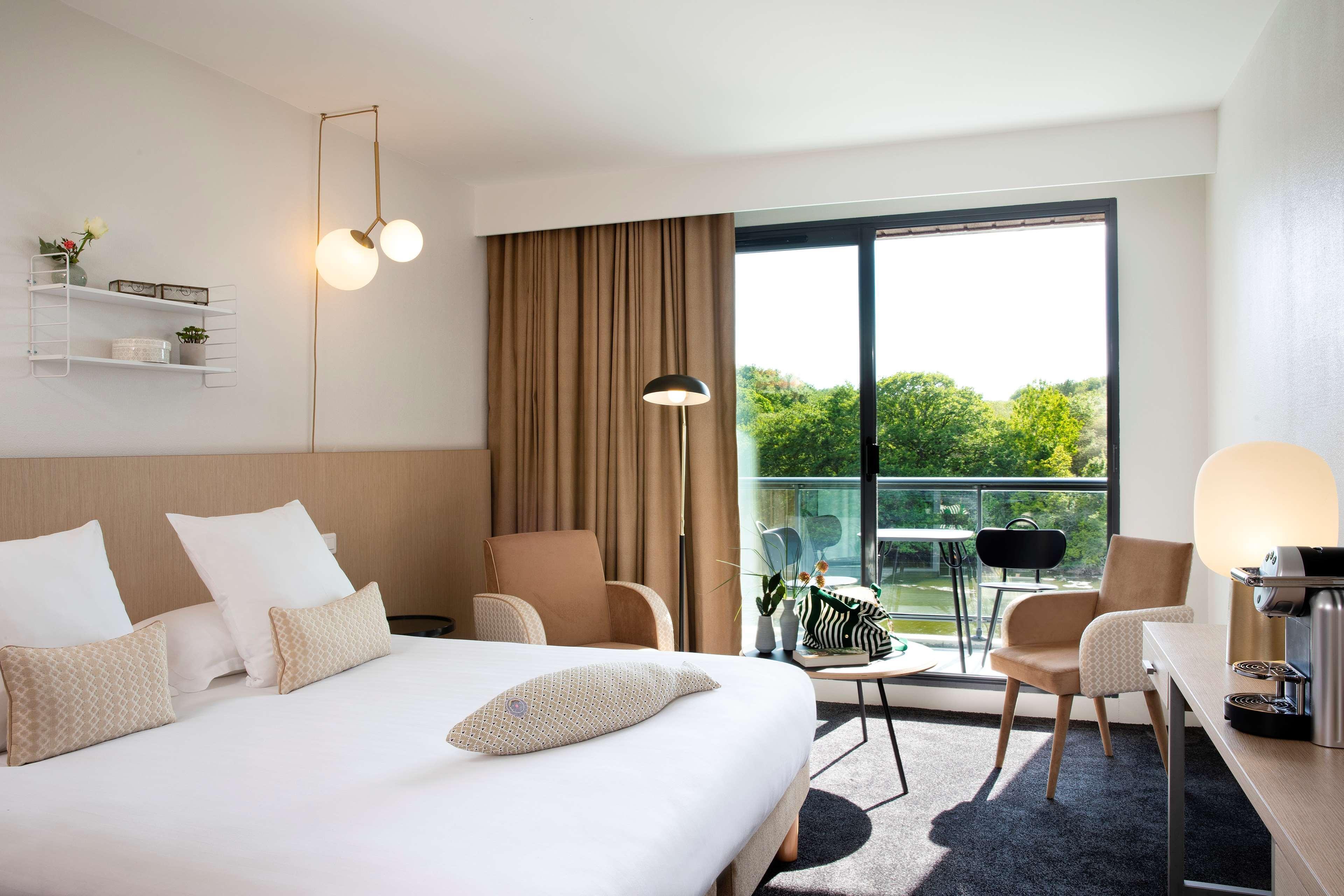 Best Western Plus Hotel Les Rives Du Ter Лармор-Плаж Экстерьер фото