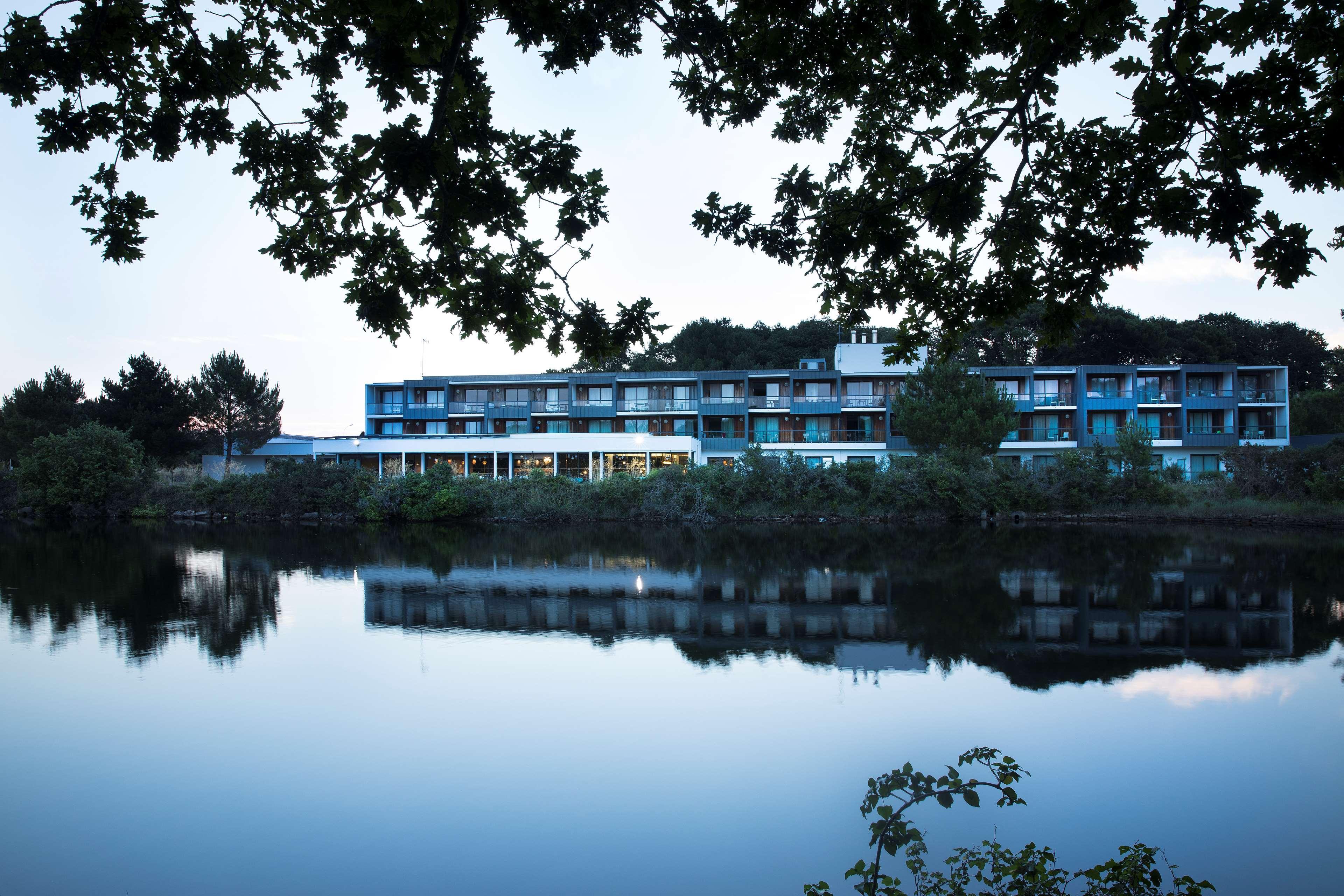 Best Western Plus Hotel Les Rives Du Ter Лармор-Плаж Экстерьер фото