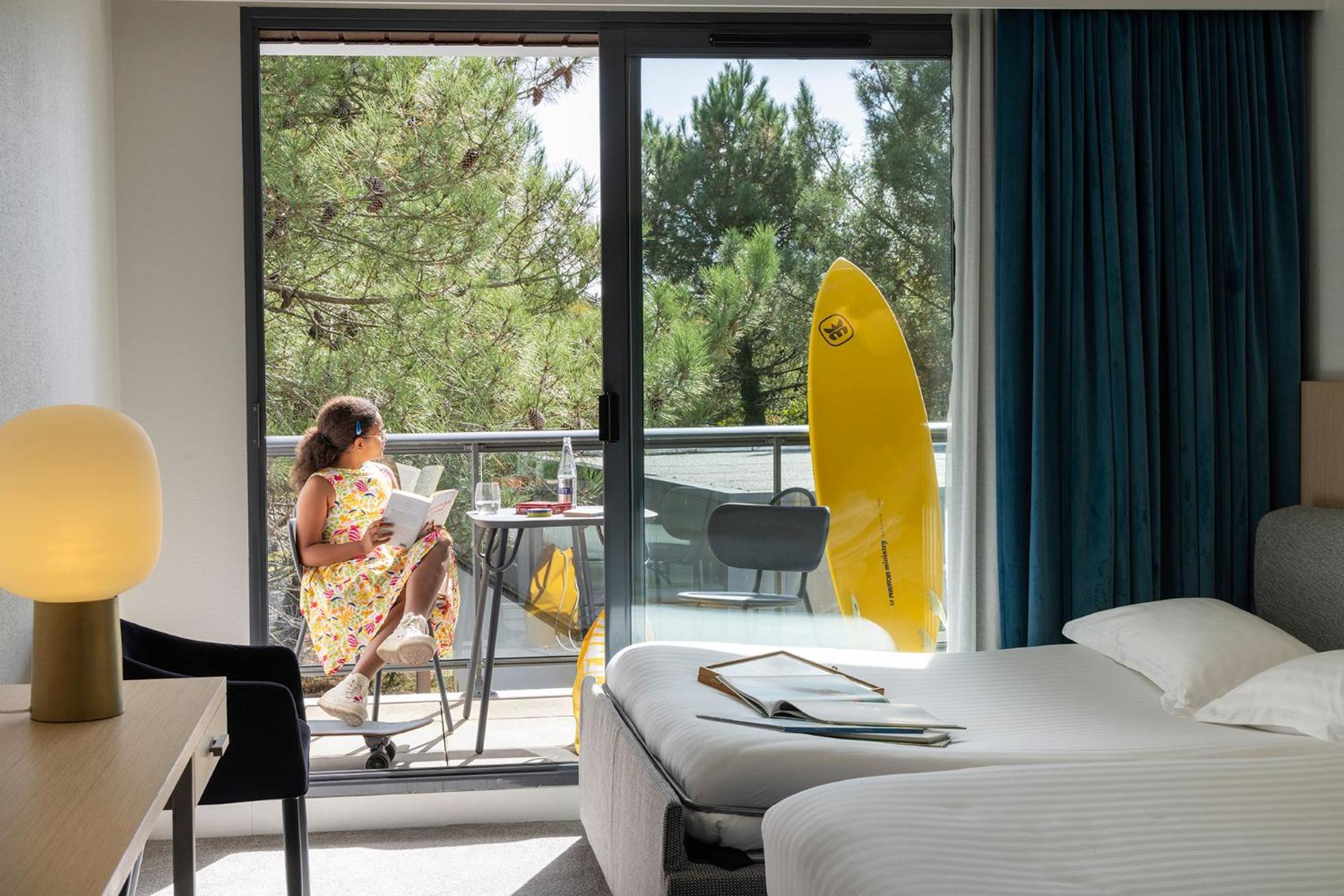 Best Western Plus Hotel Les Rives Du Ter Лармор-Плаж Экстерьер фото